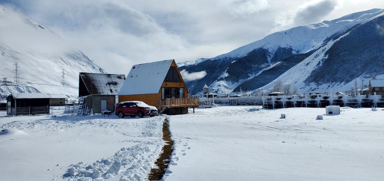 Mountain Hut In Kazbegi Villa Exterior foto